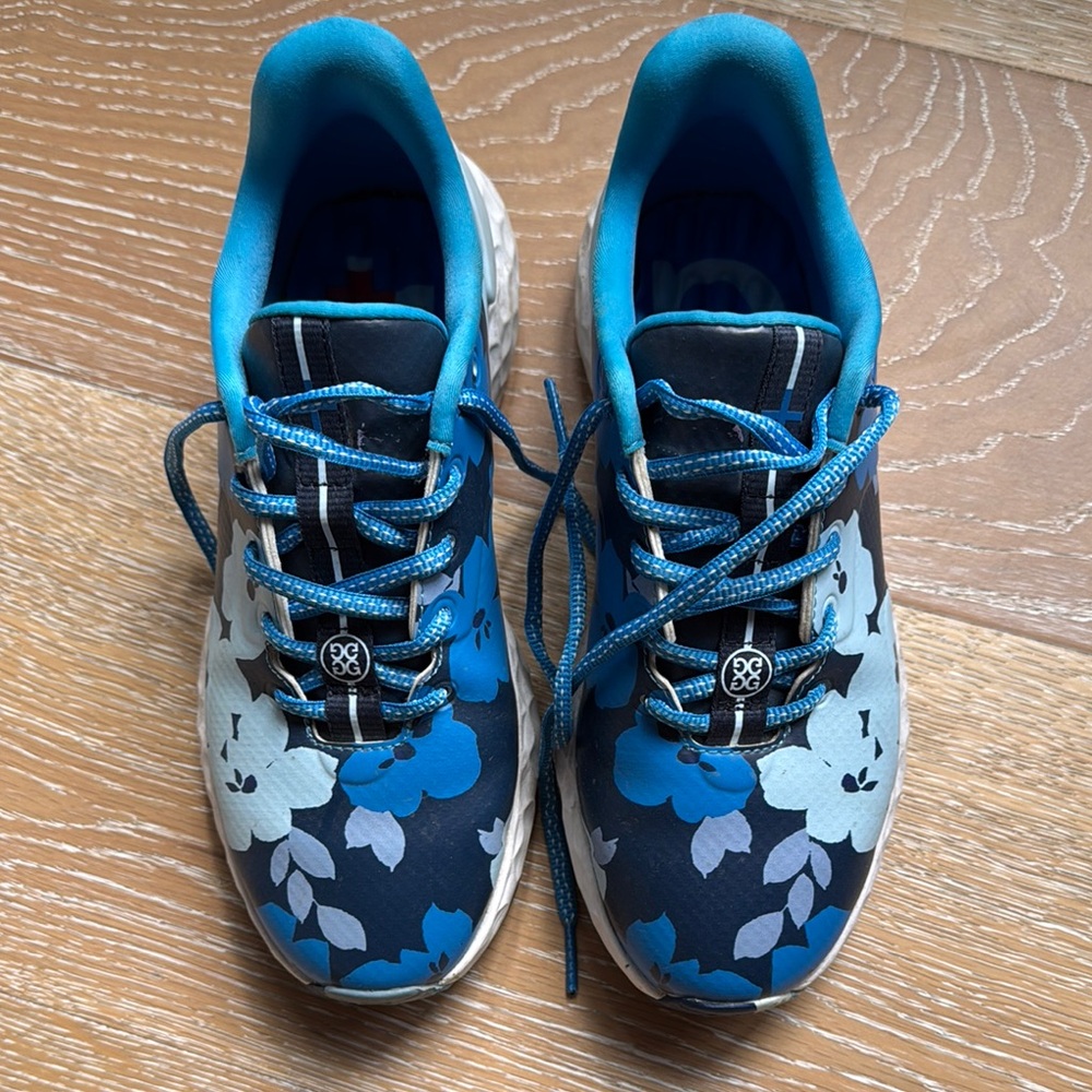 G Fore women’s golf Shoes - Blue and White